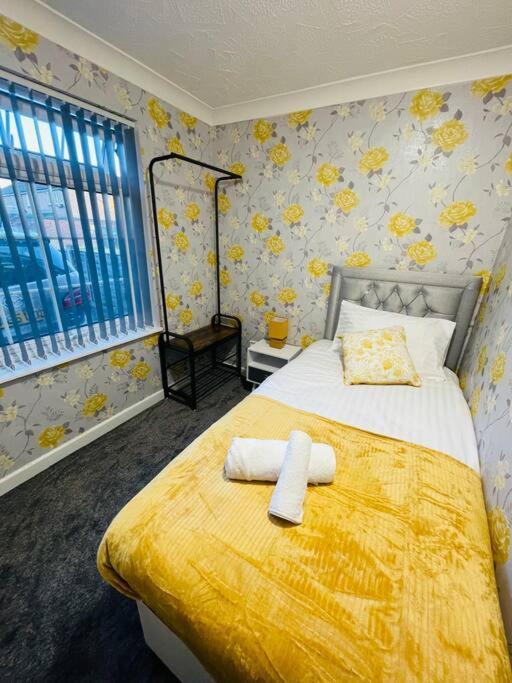 Alder House - A Modern Vibrant 4 Bedroom House Marston Green Esterno foto