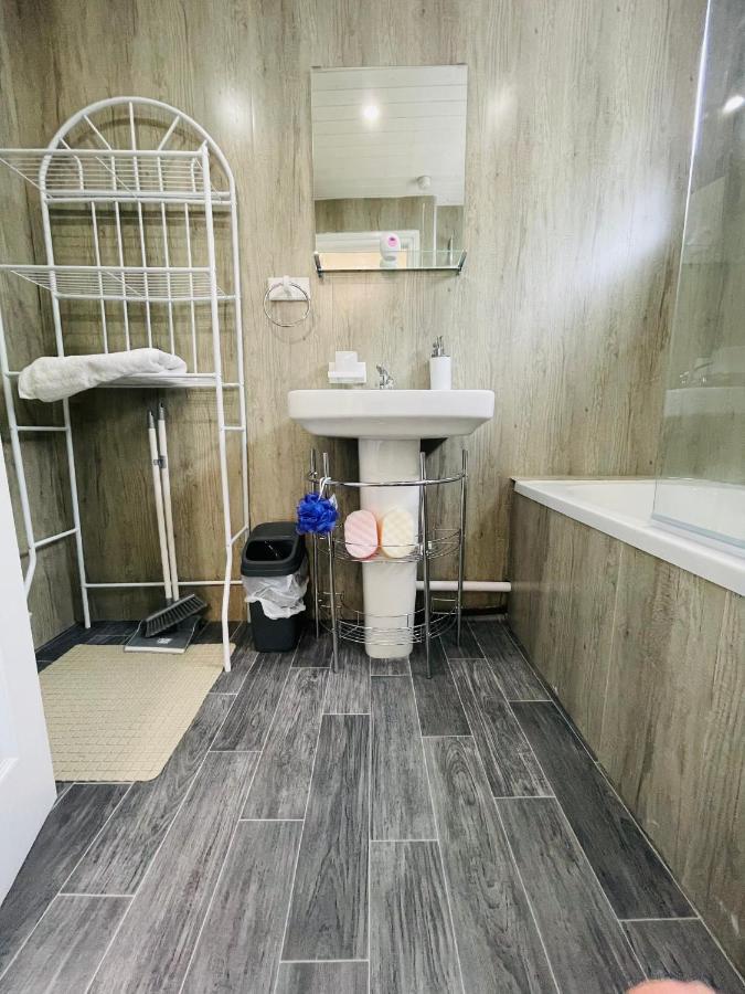Alder House - A Modern Vibrant 4 Bedroom House Marston Green Esterno foto